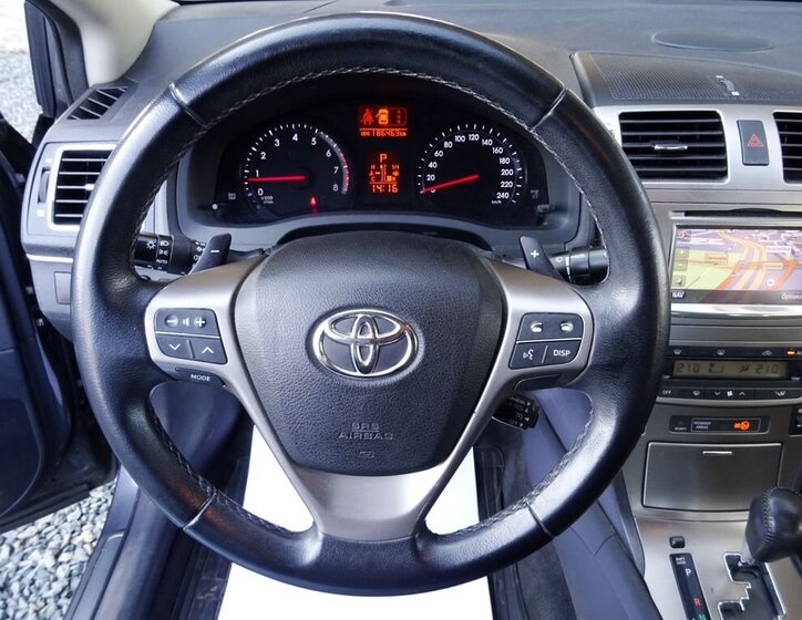Toyota Avensis Sedan / Limuzína 2,0 l 112 kw