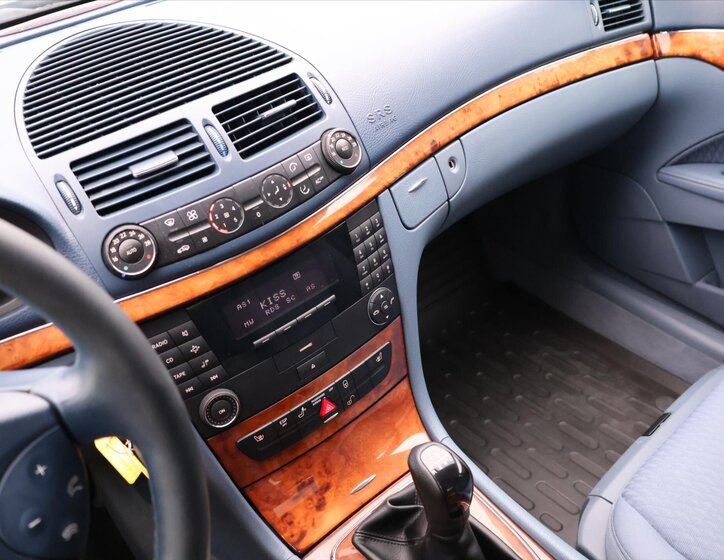 Mercedes-Benz Třídy E Sedan 2,7 l 130 kw