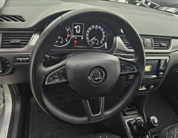 Škoda Rapid Hatchback 999,0 70 kw