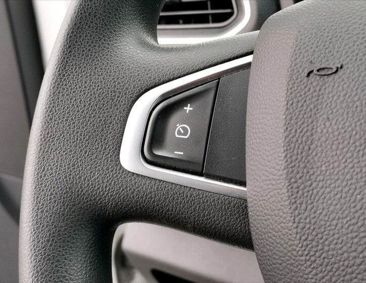 Renault Master Valník 2,3 l 120 kw