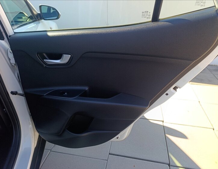 KIA Stonic Hatchback 1,4 l 73 kw