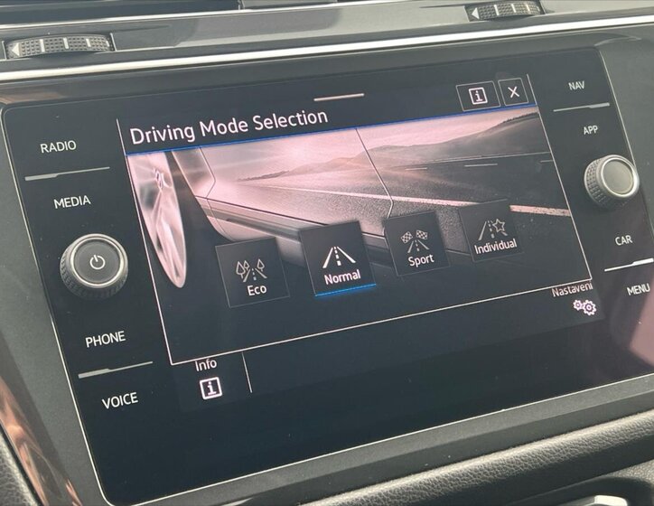 Volkswagen Tiguan Allspace SUV / Terénní 2,0 l 110 kw