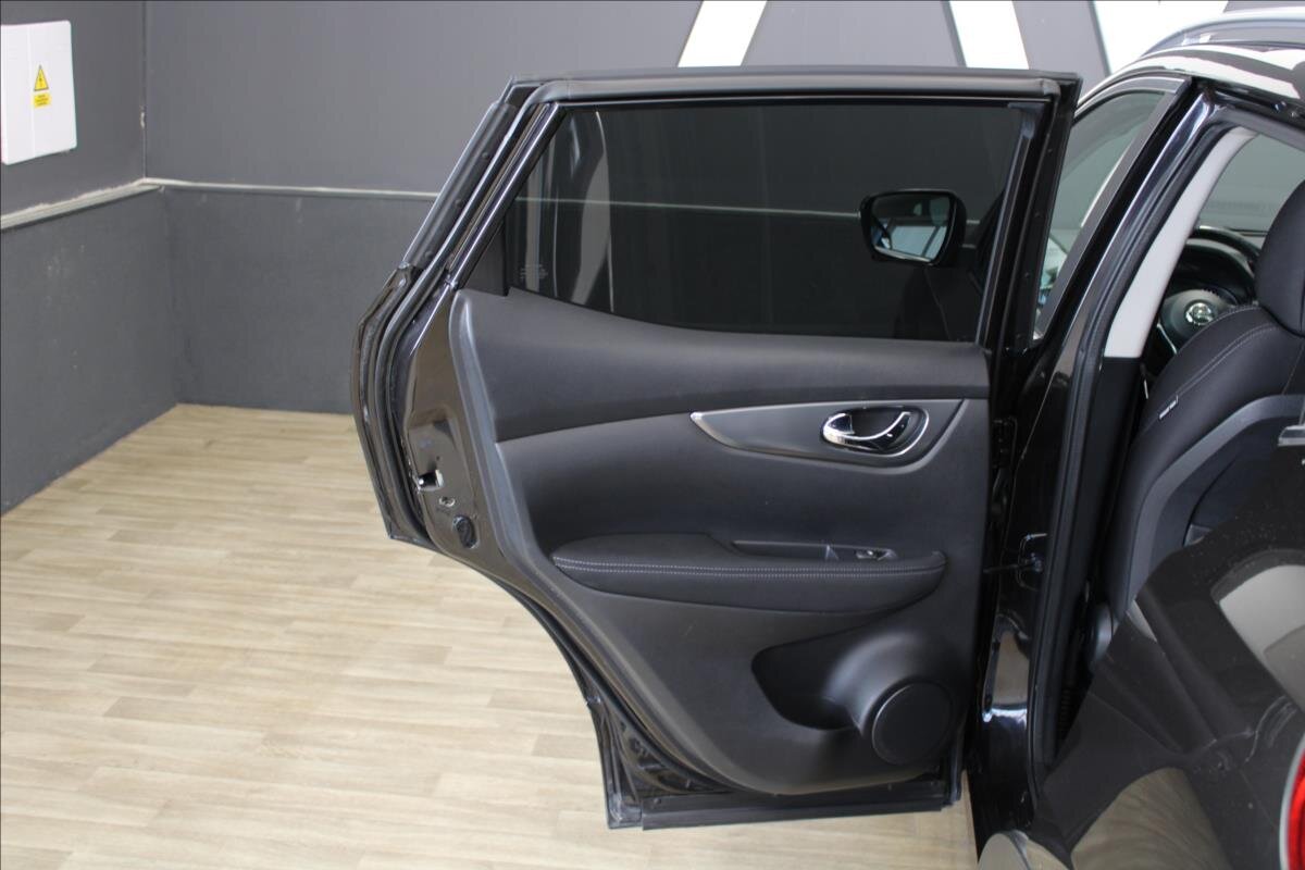 Nissan Qashqai SUV / Terénní 1,6 l 96 kw