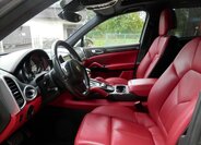 Porsche Cayenne SUV 4,1 l 281 kw