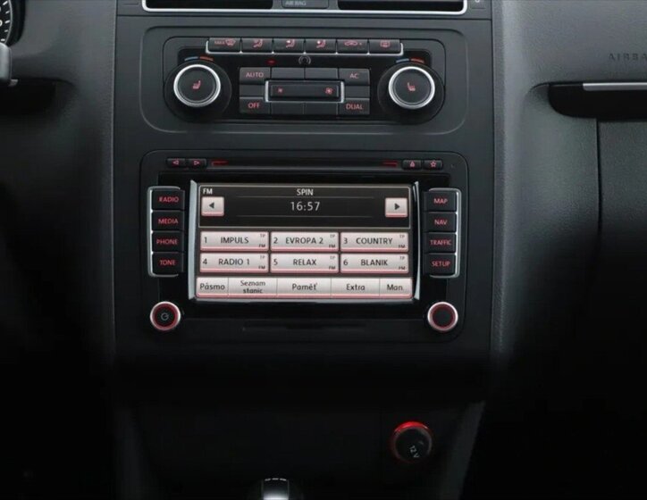 Volkswagen Tiguan SUV / Terénní 0,0 77 kw