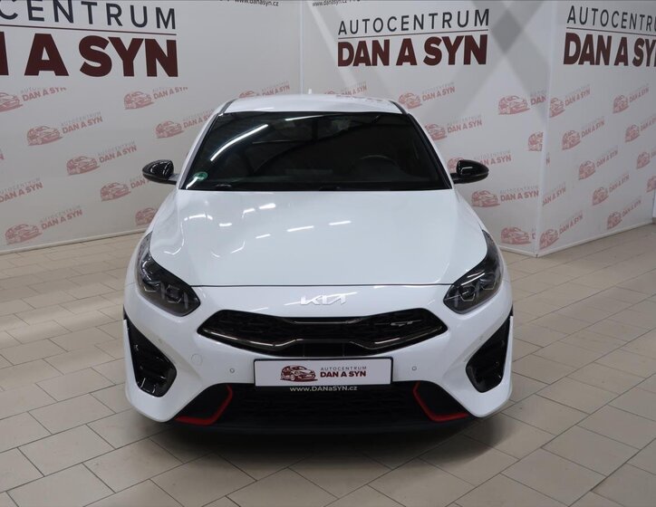 KIA ProCeed Kombi 1,6 l 150 kw