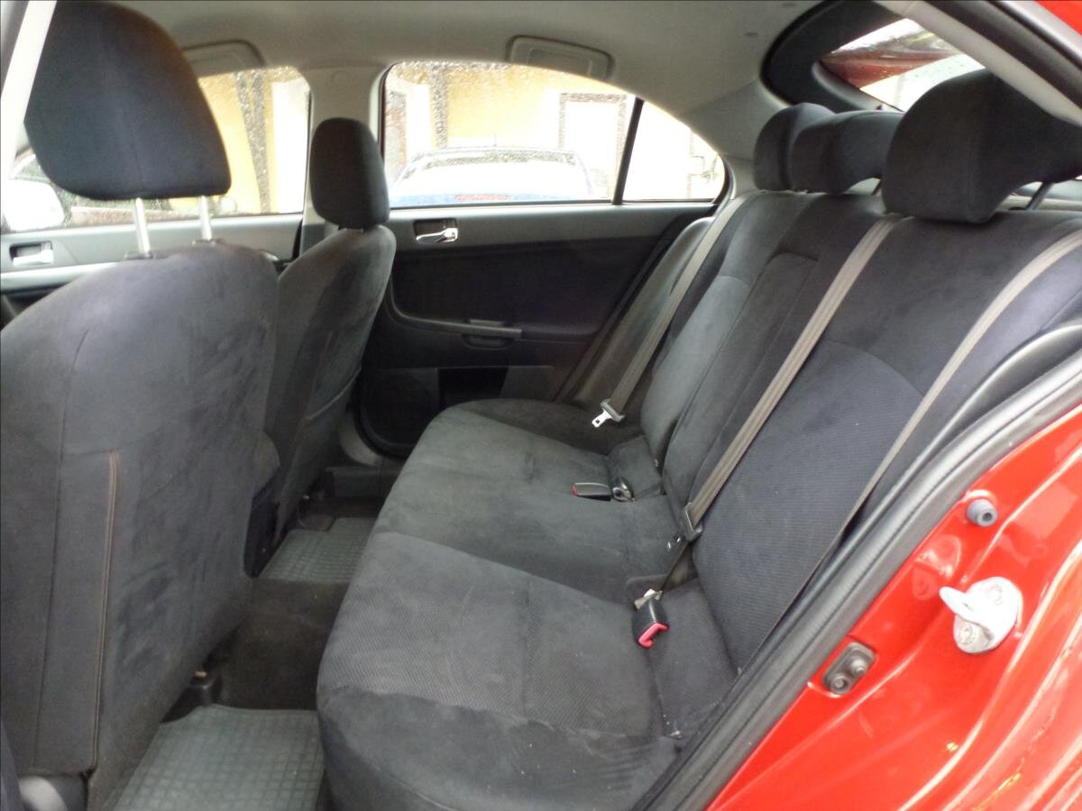 Mitsubishi Lancer Hatchback 2,0 l 217 kw