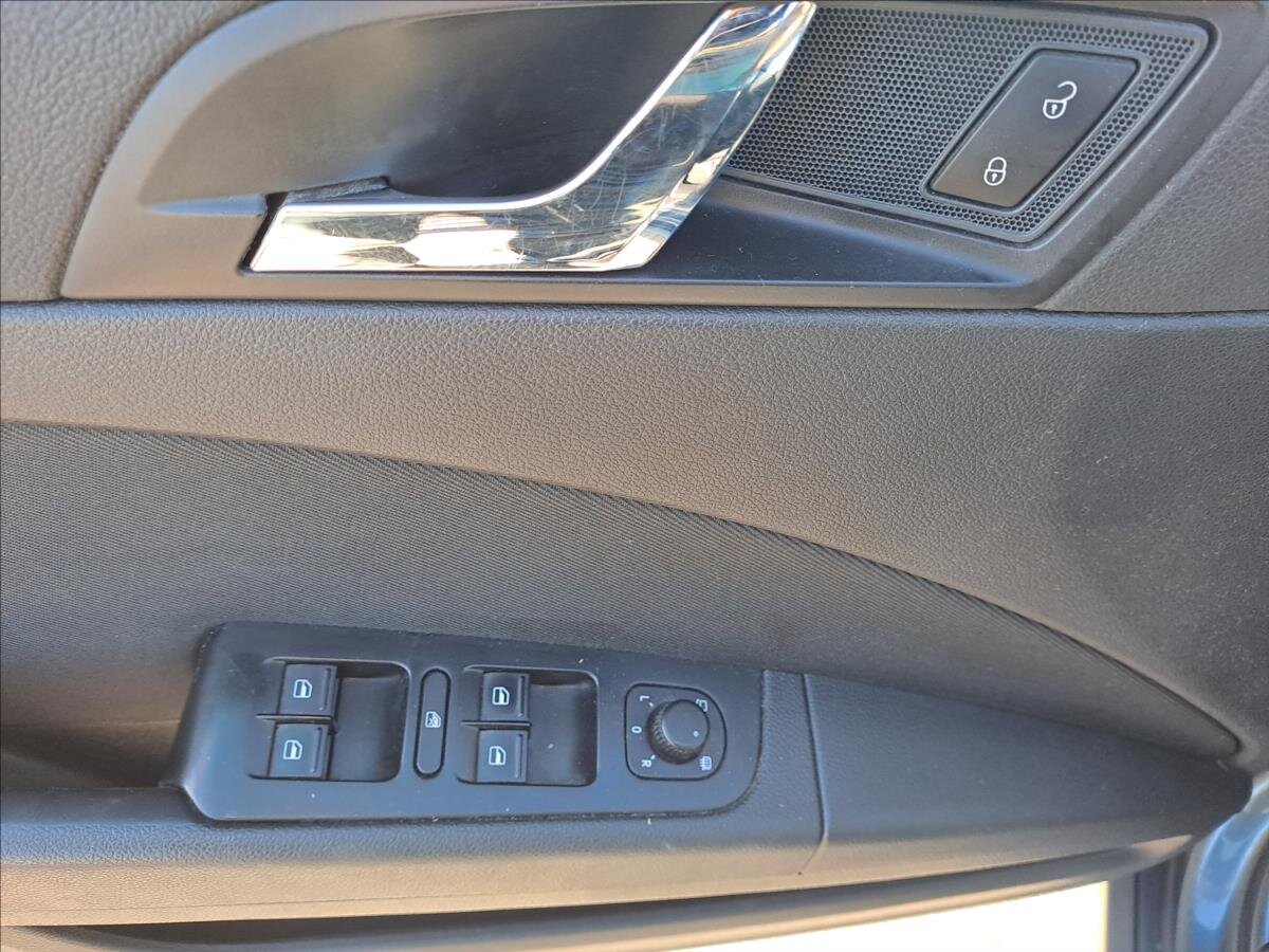 Škoda Superb Kombi 2,0 l 103 kw