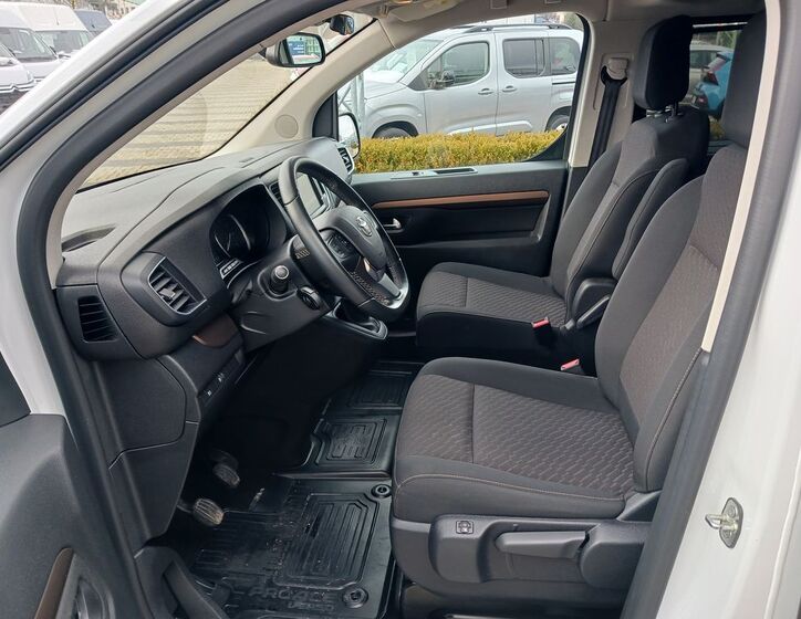 Toyota ProAce Verso 8