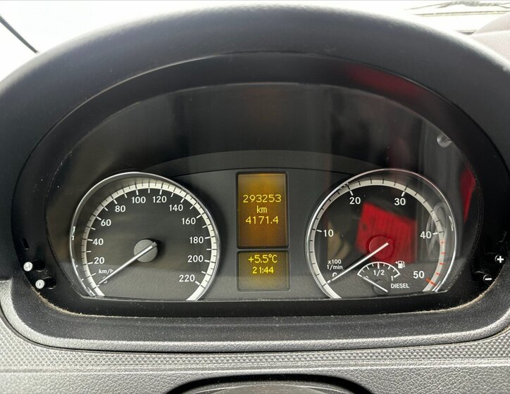 Mercedes-Benz Vito Kombi 2,1 l 120 kw