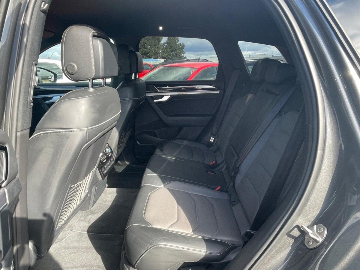 Volkswagen Touareg SUV 3,0 l 210 kw