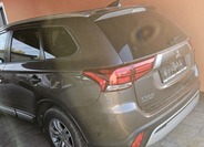 Mitsubishi Outlander 2