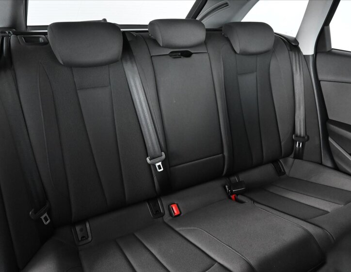 Audi A4 Kombi 2,0 l 140 kw