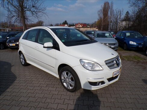 Mercedes-Benz Třídy B Kombi 2,0 l 100 kw