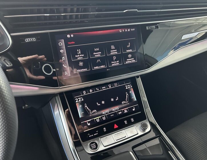 Audi Q8 SUV / Terénní 3,0 l 250 kw