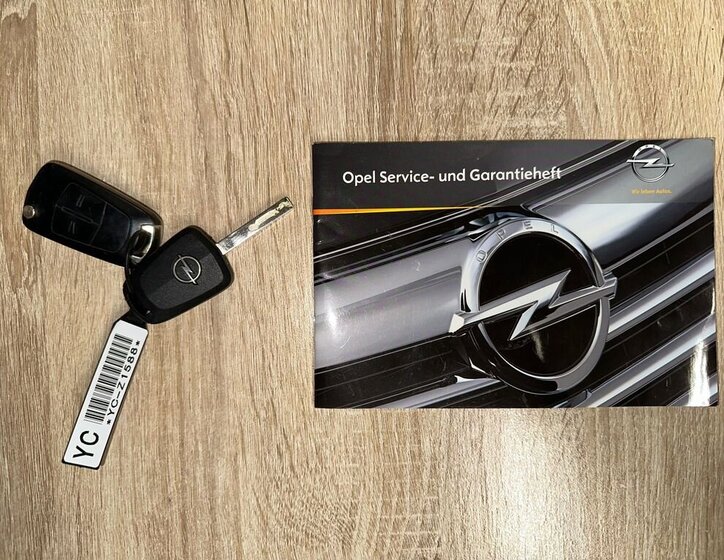 Opel Corsa Hatchback 1,4 l 64 kw