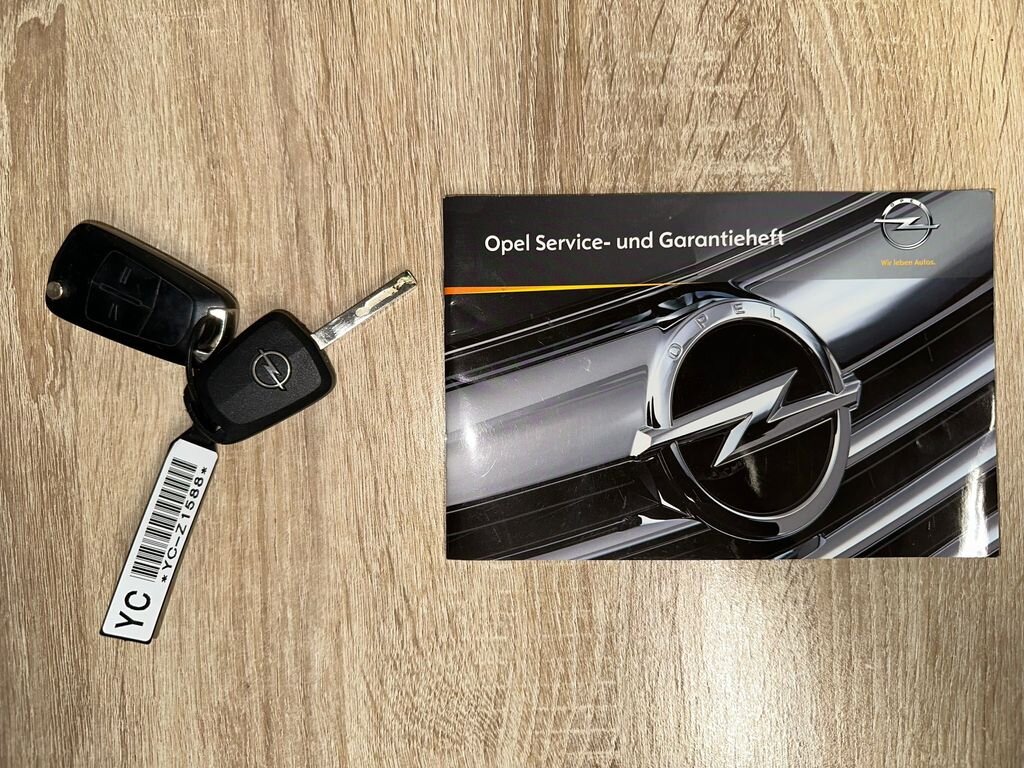 Opel Corsa Hatchback 1,4 l 64 kw