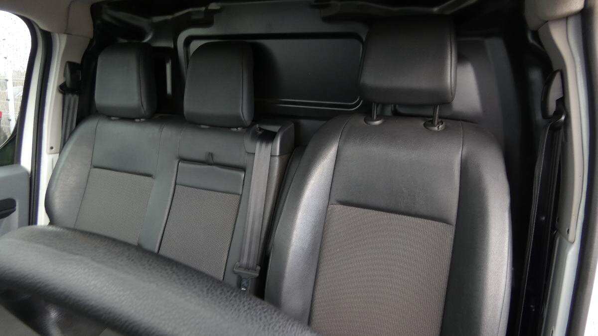 Opel Vivaro Užitková 2,0 l 106 kw