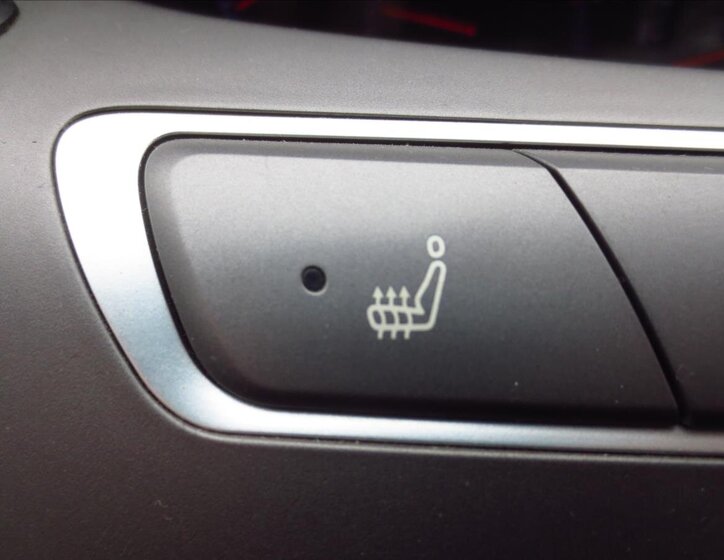 SsangYong Rodius VAN-Minibus 2,0 l 114 kw