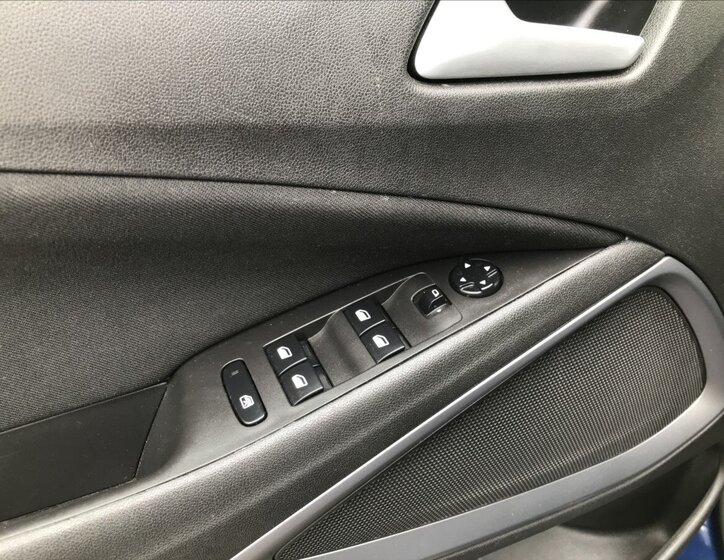 Opel Crossland X Kombi 1,2 l 81 kw