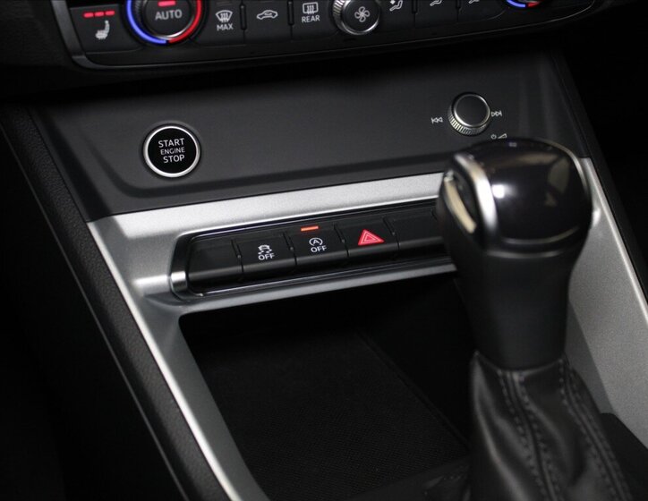 Audi Q3 SUV / Terénní 2,0 l 110 kw