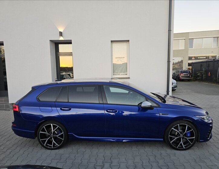 Volkswagen Golf Kombi 2,0 l 235 kw