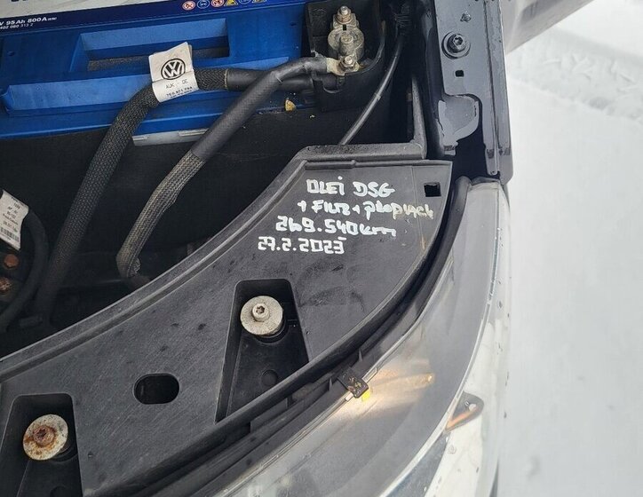 Volkswagen Caravelle VAN-Minibus 2,0 l 103 kw