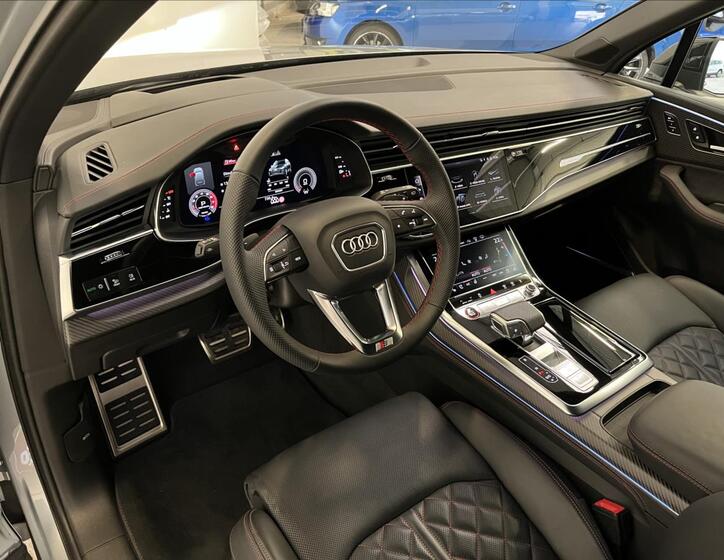 Audi SQ7 6