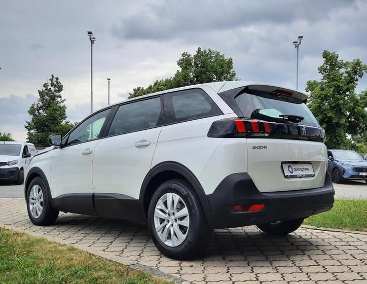 Peugeot 5008 12