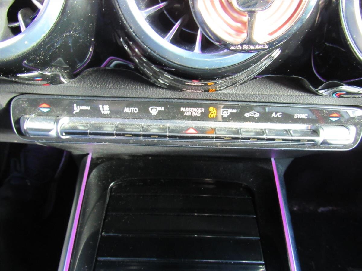 Mercedes-Benz GLB Kombi 2,0 l 225 kw