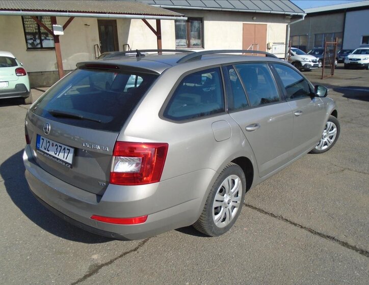 Škoda Octavia Kombi 1,6 l 77 kw