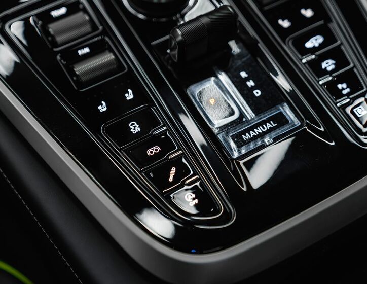 Aston Martin Ostatní 14