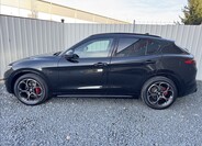 Alfa Romeo Stelvio 4