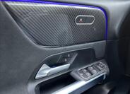 Mercedes-Benz GLB 12