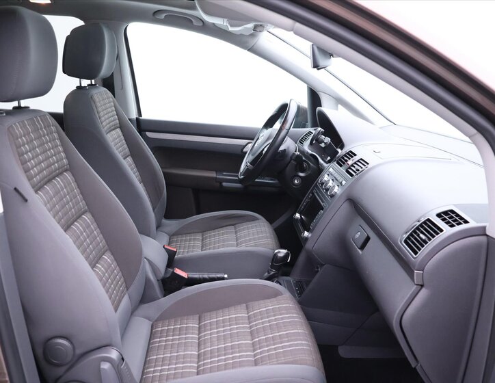 Volkswagen Touran 12