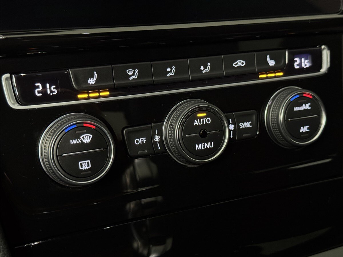 Volkswagen Golf Hatchback 2,0 l 213 kw