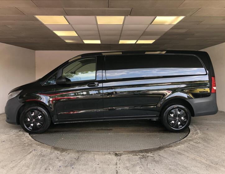 Mercedes-Benz Vito 4