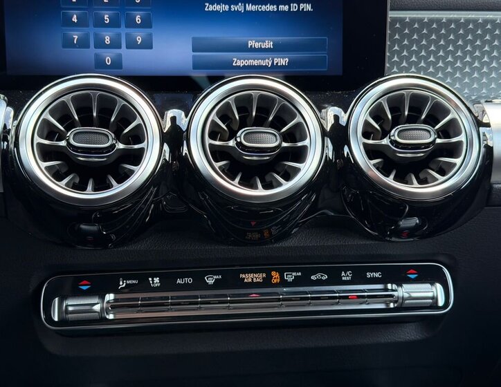 Mercedes-Benz GLB SUV / Terénní 2,0 l 110 kw