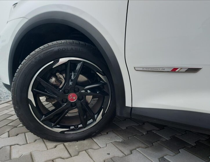 DS Automobiles DS7 Crossback SUV / Terénní 1,6 l 133 kw