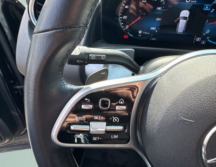 Mercedes-Benz GLB SUV / Terénní 1,3 l 100 kw