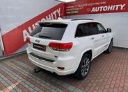 Jeep Grand Cherokee 9
