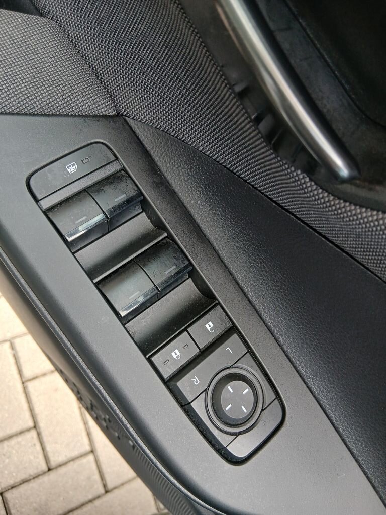 Toyota C-HR SUV / Terénní 1,8 l 72 kw