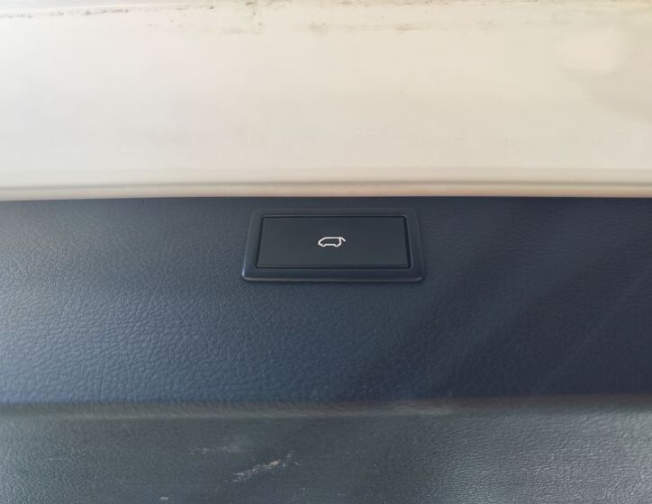 Volkswagen Multivan 11