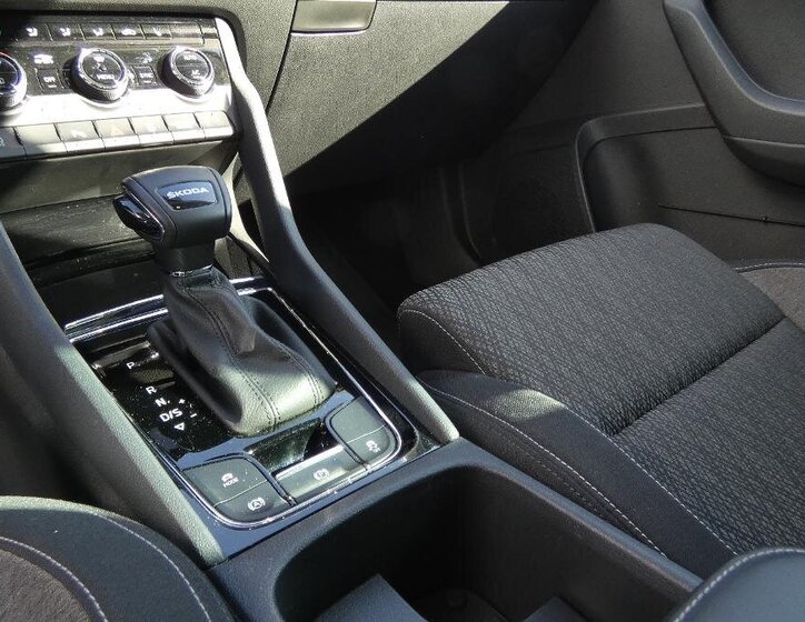 Škoda Karoq SUV / Terénní 1,5 l 110 kw