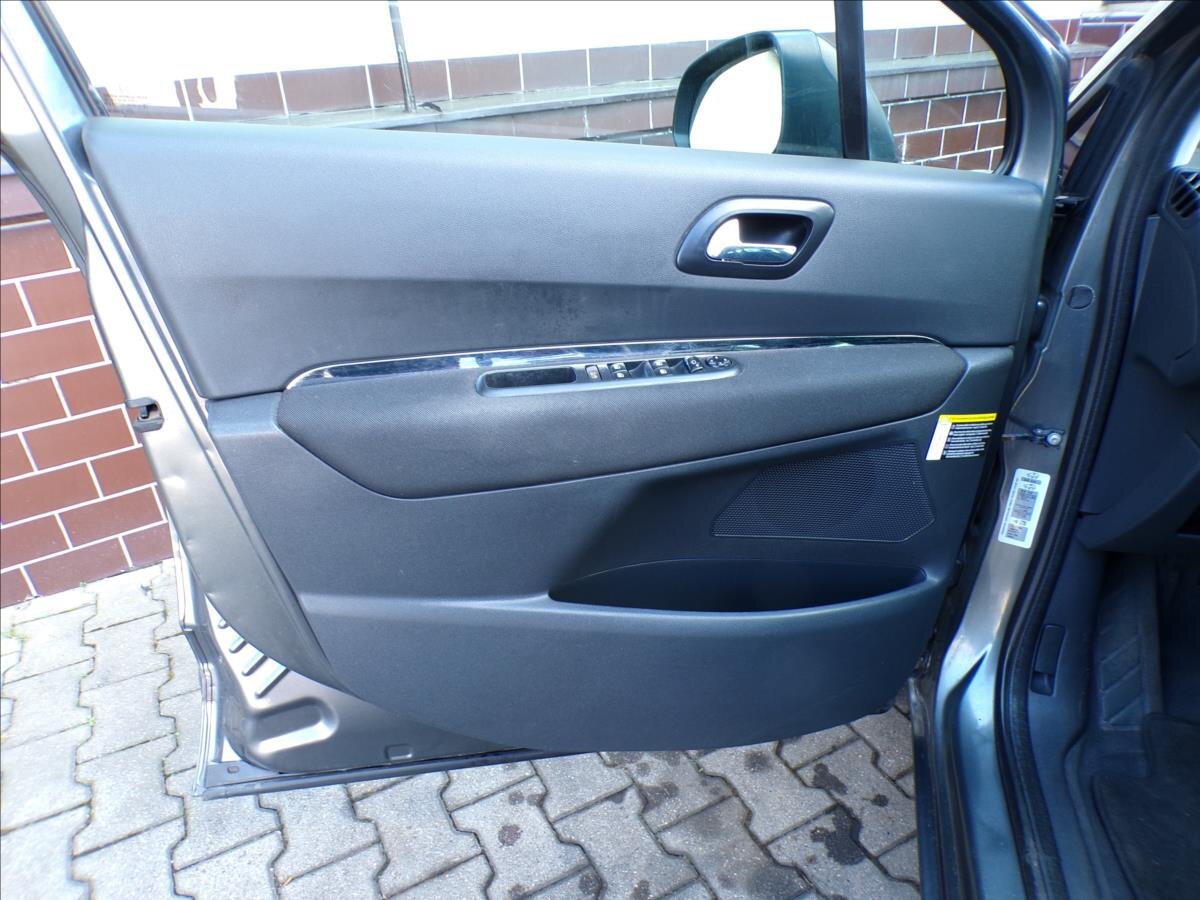 Peugeot 5008 Kombi 1,6 l 115 kw