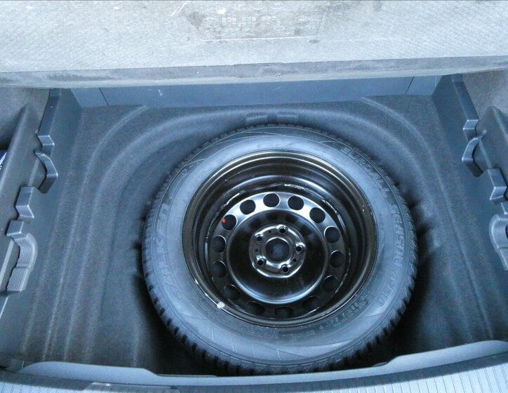 Volkswagen Golf Kombi 1,6 l 81 kw