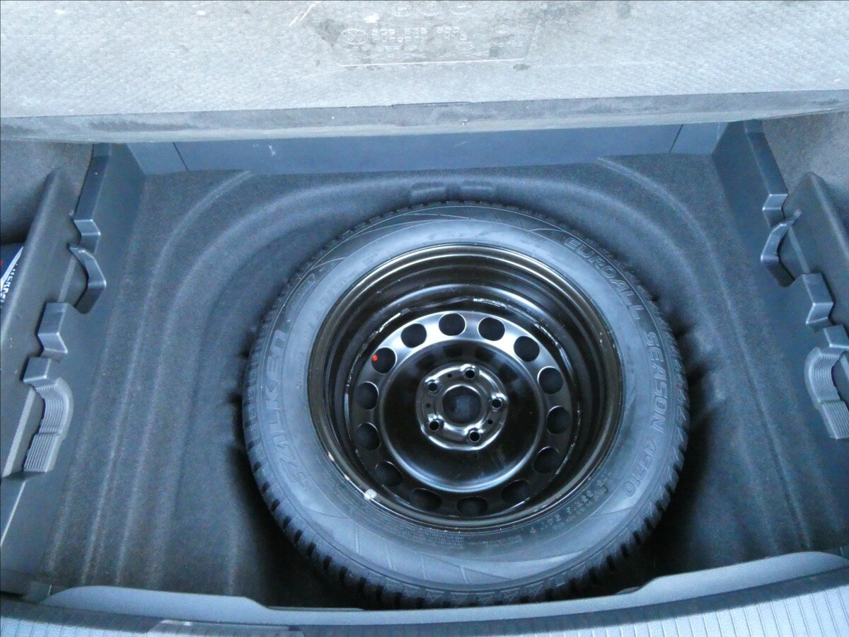 Volkswagen Golf Kombi 1,6 l 81 kw