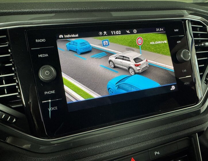 Volkswagen T-Roc SUV 1,5 l 110 kw