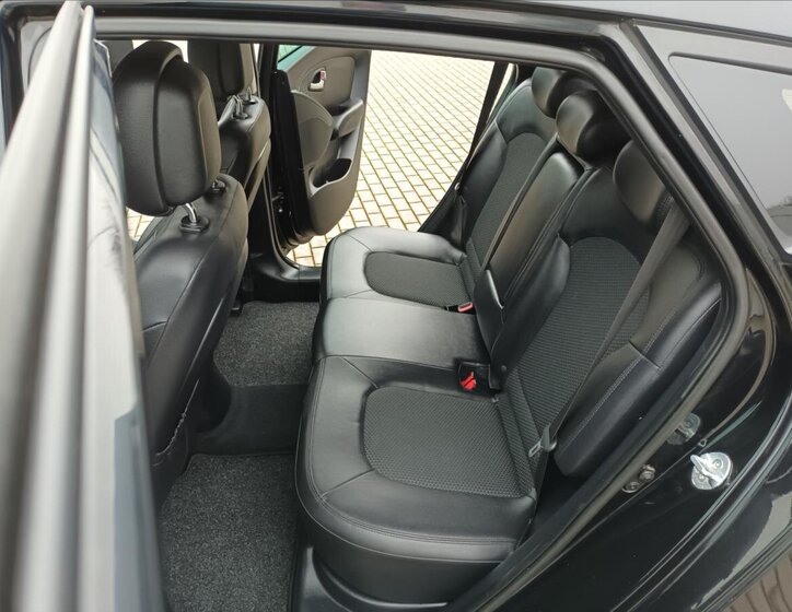 Hyundai ix35 SUV / Terénní 2,0 l 100 kw
