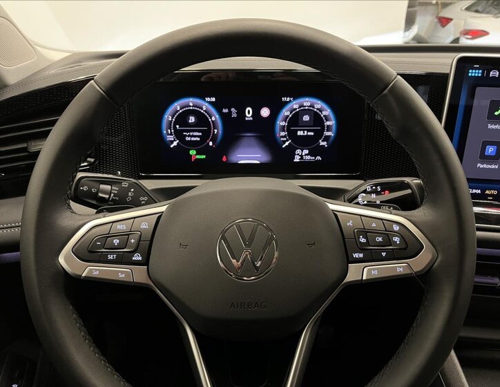 Volkswagen Tiguan 16